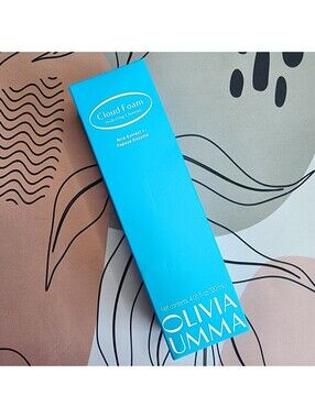 Olivia Umma Cloud Foam Hydrating Cleanser 4.05 fl oz (120 mL)